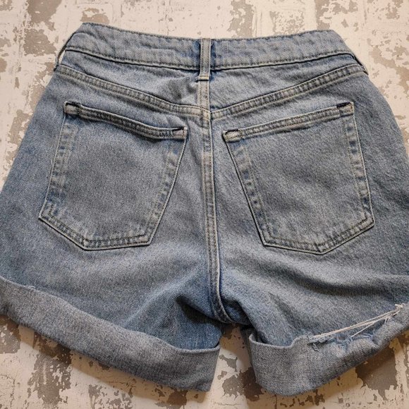 2158 Free Assembly Cuffed Jean Shorts Women's‎ Size 4 - Picture 2 of 3